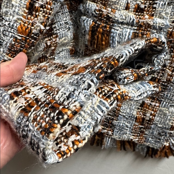 L'AGENCE Women's Plaid Tweed Blazer - Brown and blue
Size 8 - Picture 7 of 10